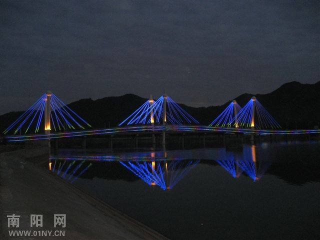西峡彩虹桥