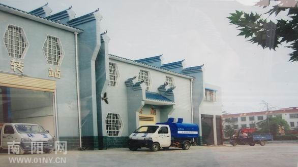 鎮平縣健康路北段垃圾中轉站及公廁工程的建成,標志著鎮平縣城市生活垃圾轉運技術邁向一個更高層次,使用后,有效解決建設大道沿線、城北新區居民生活垃圾露天堆放、無處堆放以及困擾多年的垃圾轉運力量不足、末端處置難等問題。