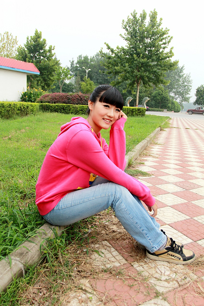 <em>豆蔻年华</em>-人物人像-南阳网