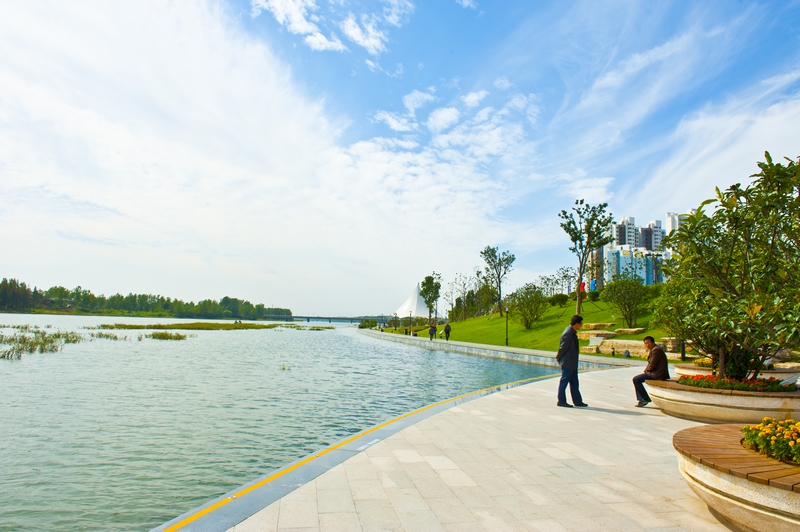 江苏新沂市的河边美景