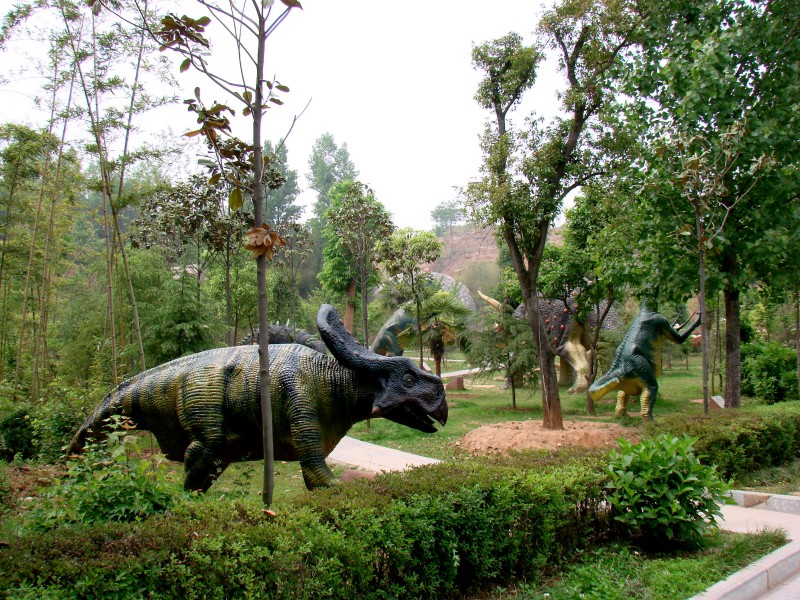 www.fz173.com_恐龙遗迹园的作文。
