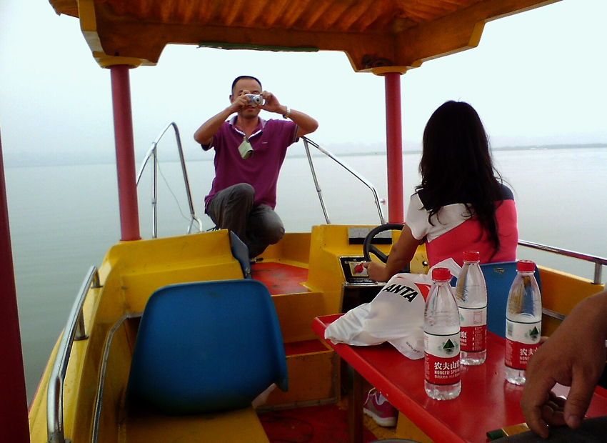 <em>妹妹</em>坐船头 <em>哥哥</em>身边留-拍客<em>贴图</em>-36行南阳社区