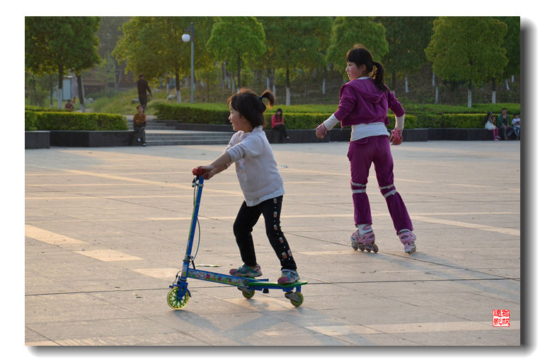 <em>滑轮少女</em> - 新手图集 - 南阳社区 - 南阳网