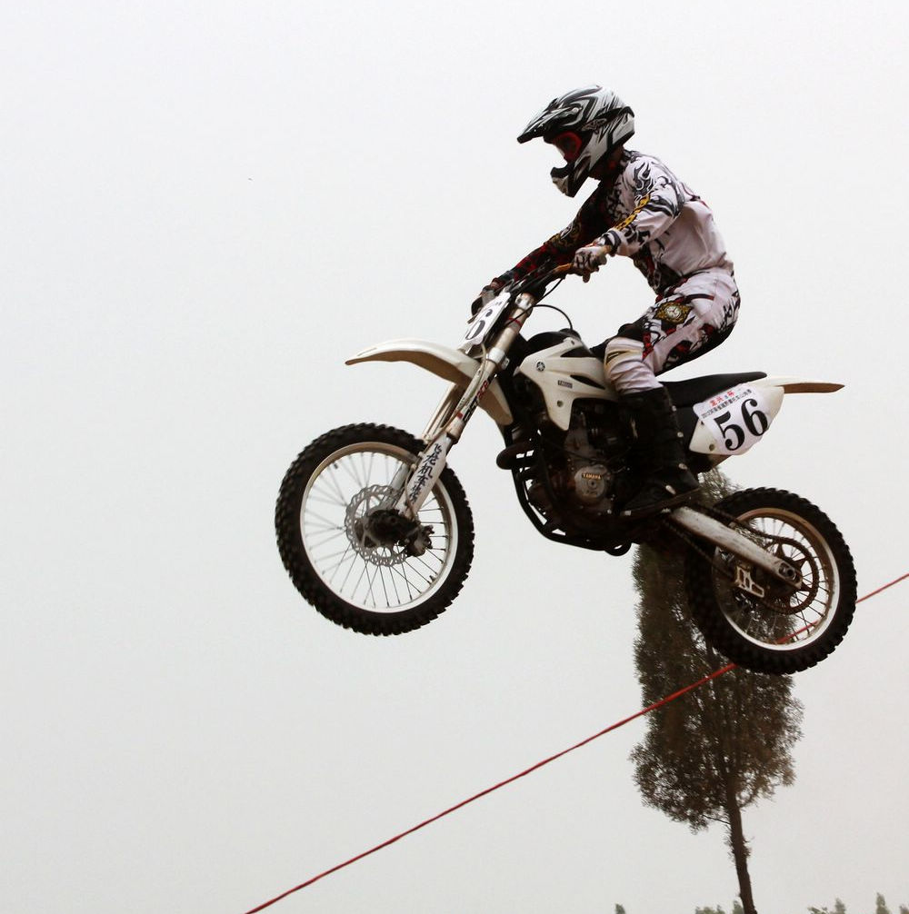 疯狂赛事(摩托车山地越野赛)