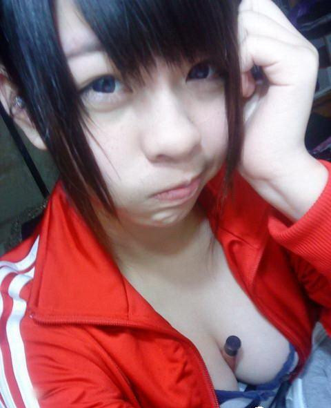 <em>90后</em>小<em>MM</em> 首次发<em>照片</em> 丝袜美腿 求勾搭 有点小