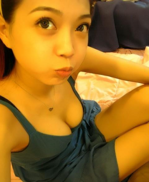 90后<em>小MM</em> 首次发<em>照片</em> 丝袜美腿 求勾搭 有点小