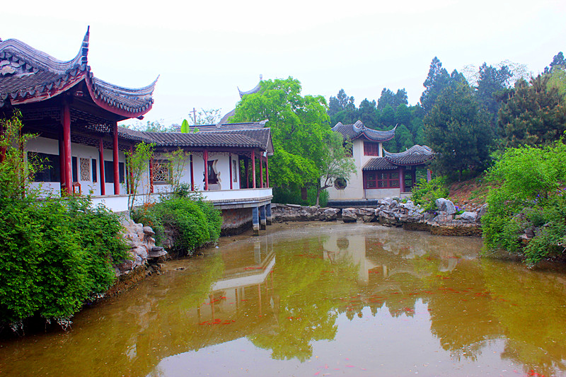 花洲书院---廊外景佳