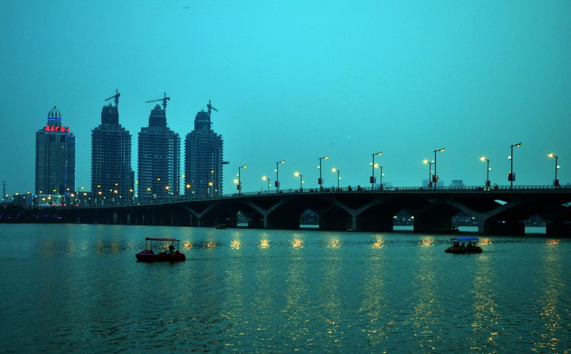 仲景大桥夜拍-体育健身-36行南阳社区-36.01ny.cn