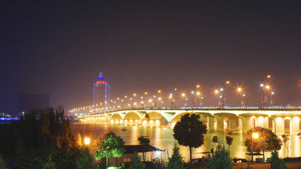 再拍仲景大桥夜景