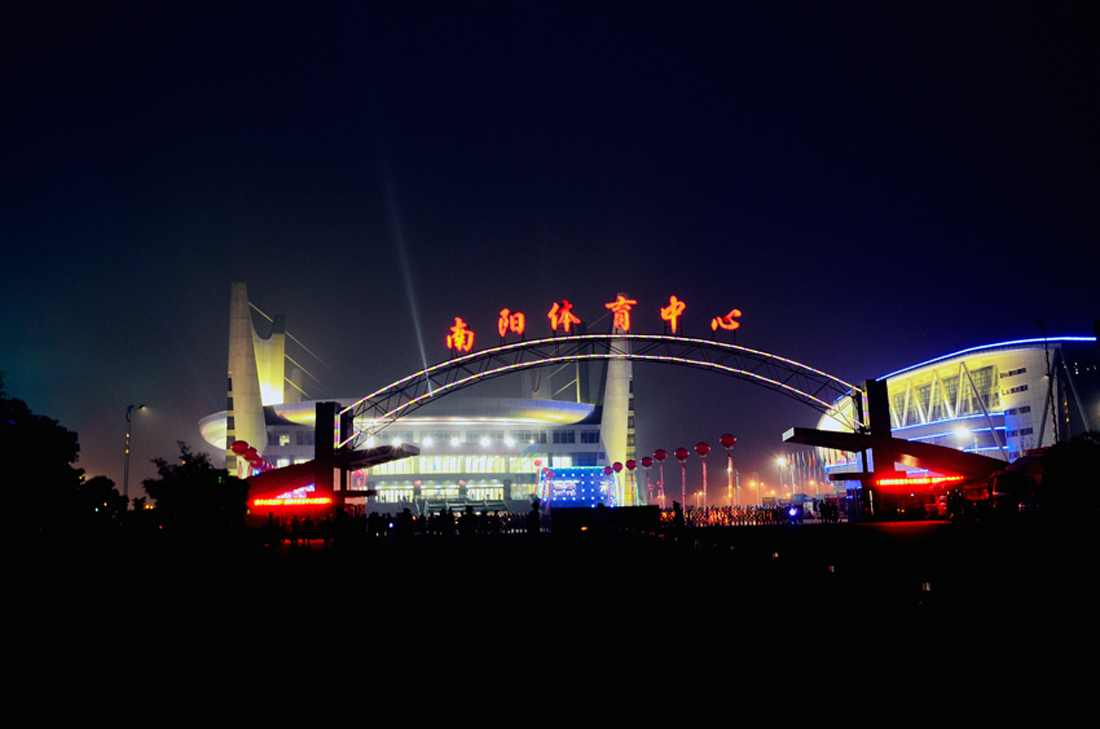 沿河拍夜景-行摄风光-36行社区-bbs.01ny.cn