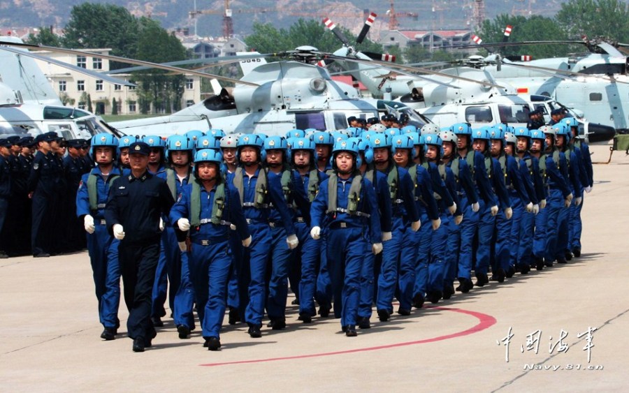 近拍中国海军历史上第一支舰载机部队