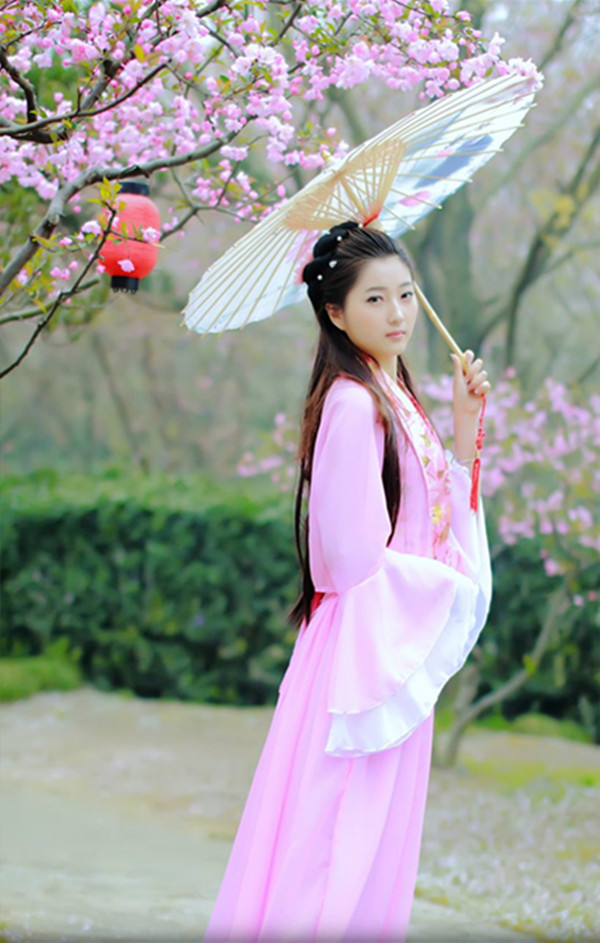 <em>古韵美女</em>~花间仙子