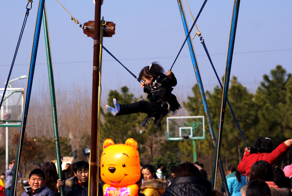 桐柏部2013初一随拍-《儿童蹦床》-侃图论图-