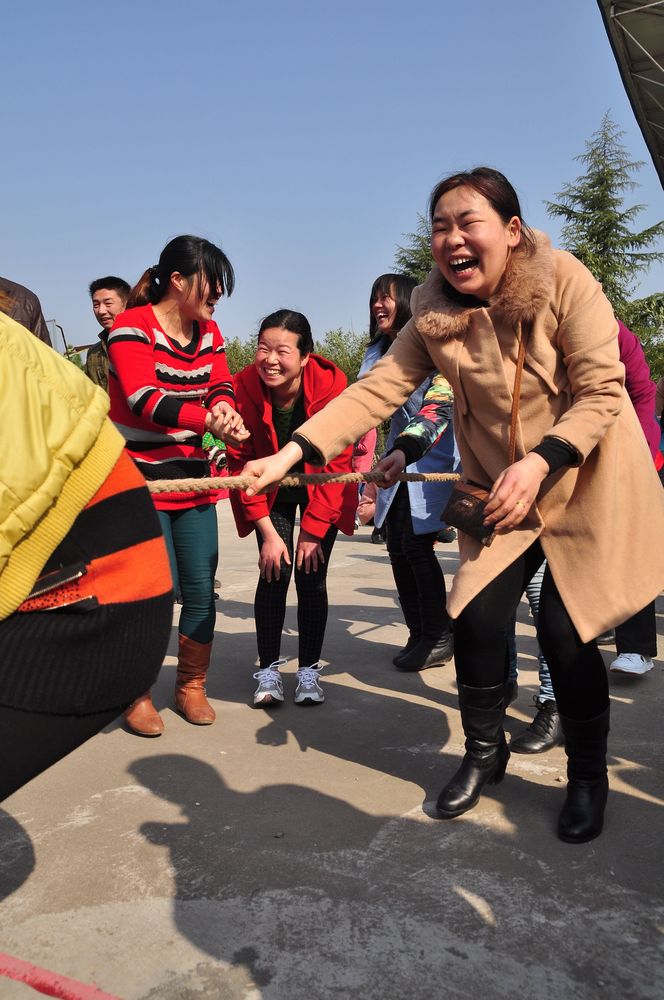 桐柏庆"三八"女子趣味运动会---拔河(二)