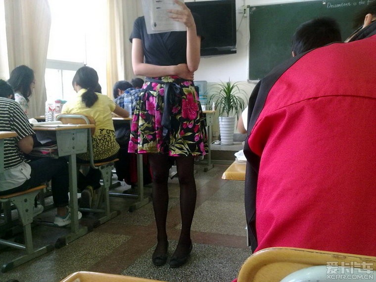 中学禁止女教师穿黑丝袜