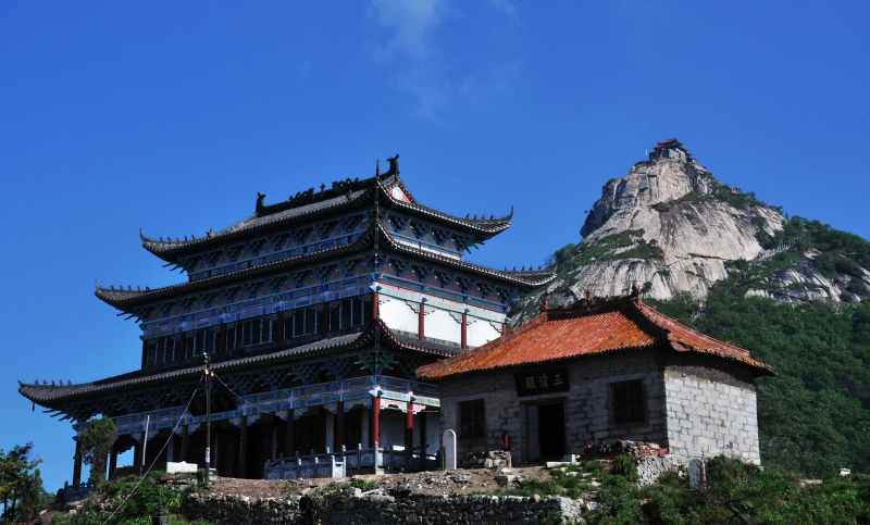 中国镇平依帝山北顶风光
