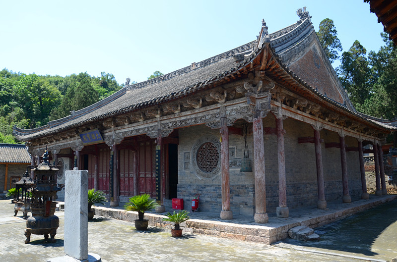 平顶山1部美丽淅川香严寺