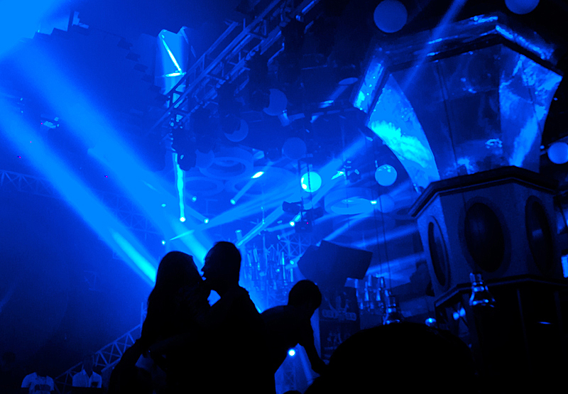 疯狂KTV·上上酒吧!-新闻纪实-36行南阳社区-