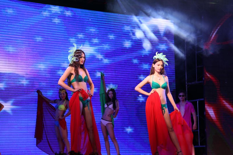 <em>模特</em>表演-淅川<em>平台</em>-36行南阳社区-bbs.01ny.cn