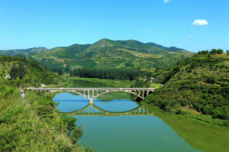 青山绿水丹江桥