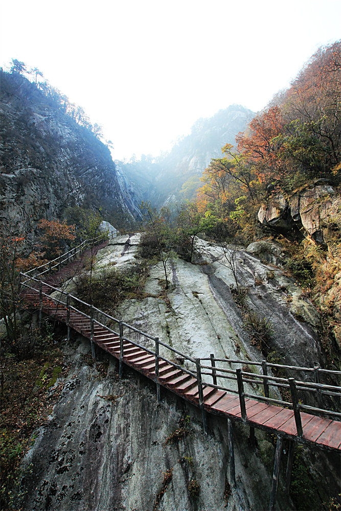 关于雁栖湖西山栈道、北山栈道封闭的告诉
