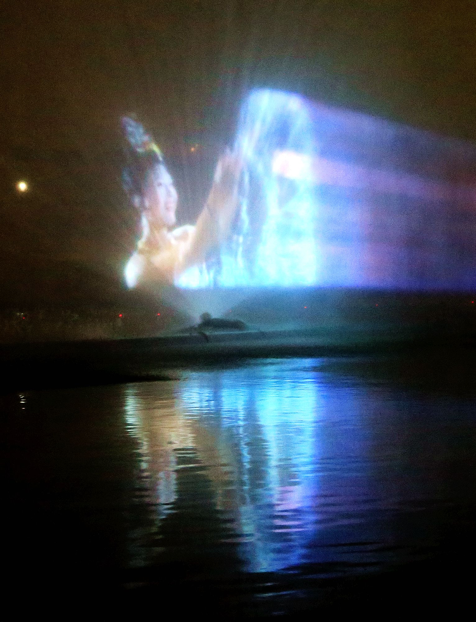 初拍水幕电影-行摄风光-36行南阳社区-36.01ny.cn -