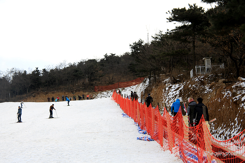 七峰山滑雪场