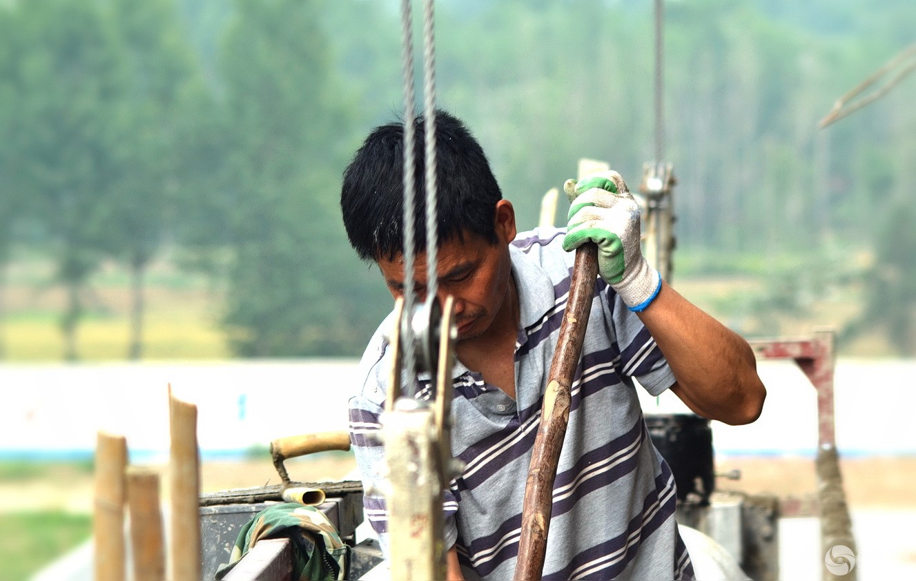 辛勤的劳动者-拍客贴图-36行南阳社区-36.01n