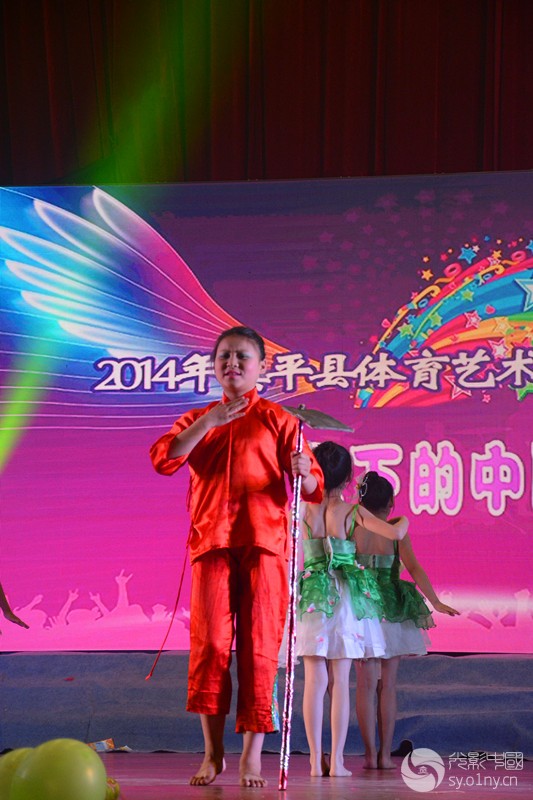 课本剧-守株待兔-新闻纪实-36行南阳社区-36.0