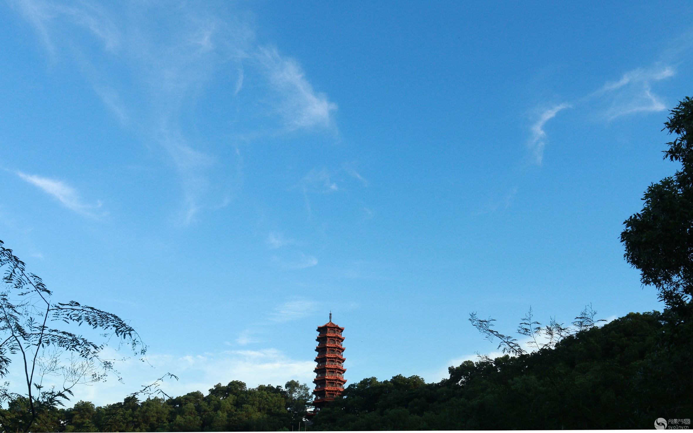 深圳红花山的天空--拍摄红花山公园