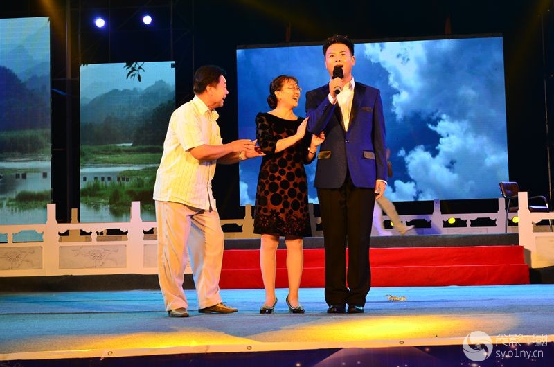 情景歌午一想家的时候-金韵模特秀-36行南阳社