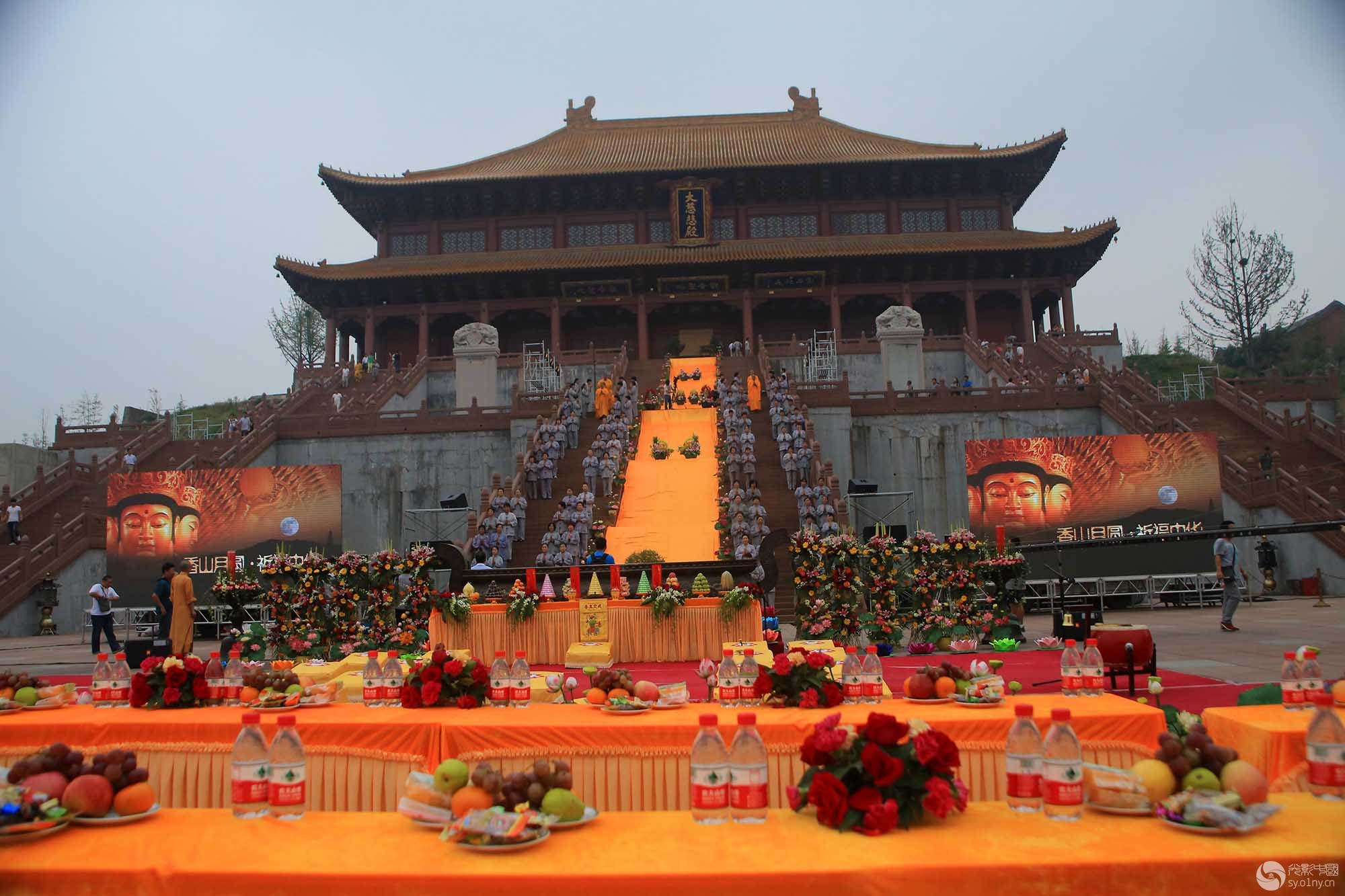 香山普门禅寺中秋晚会:香山月园祈福中华