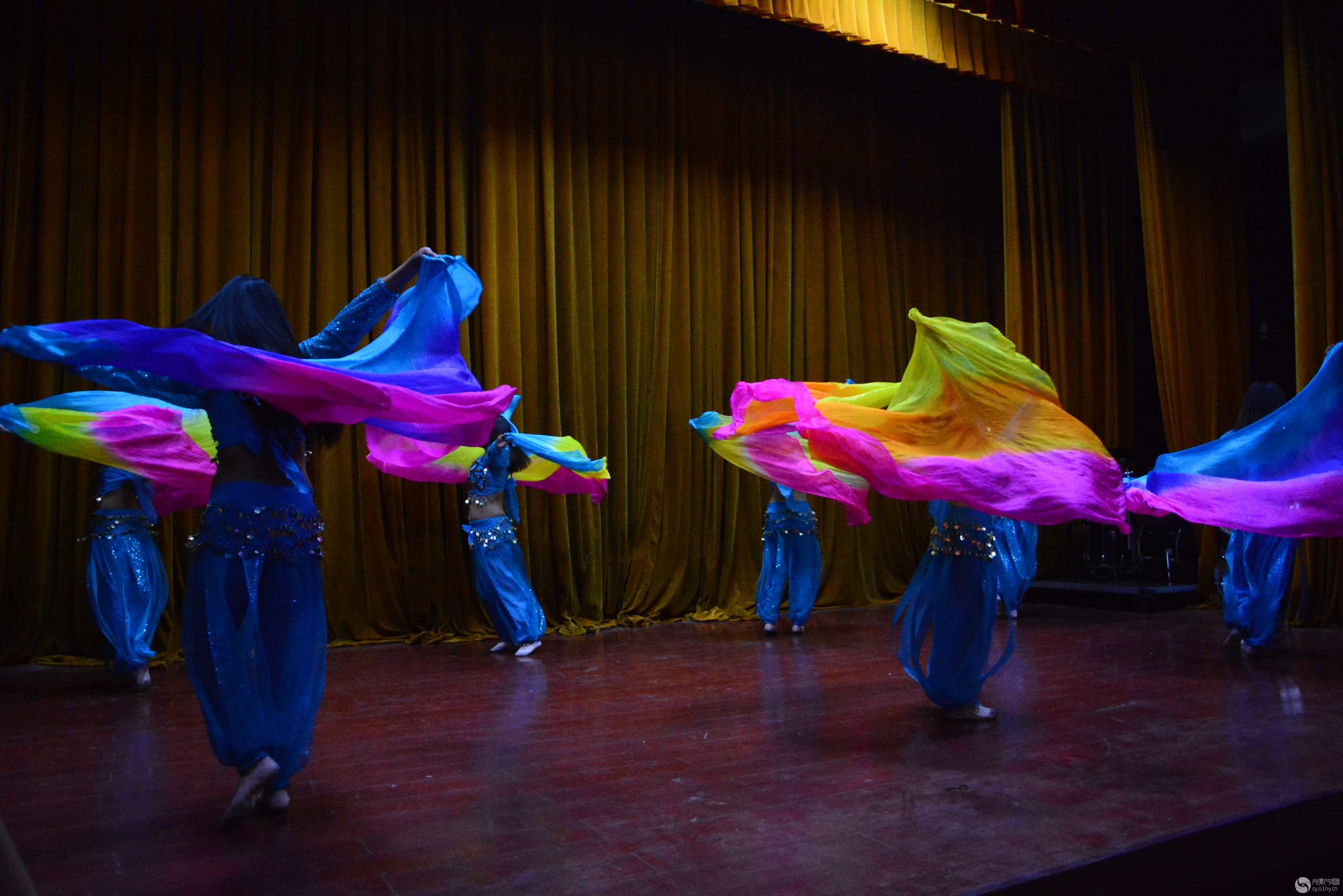 午钢海选现场[纱巾肚皮舞]