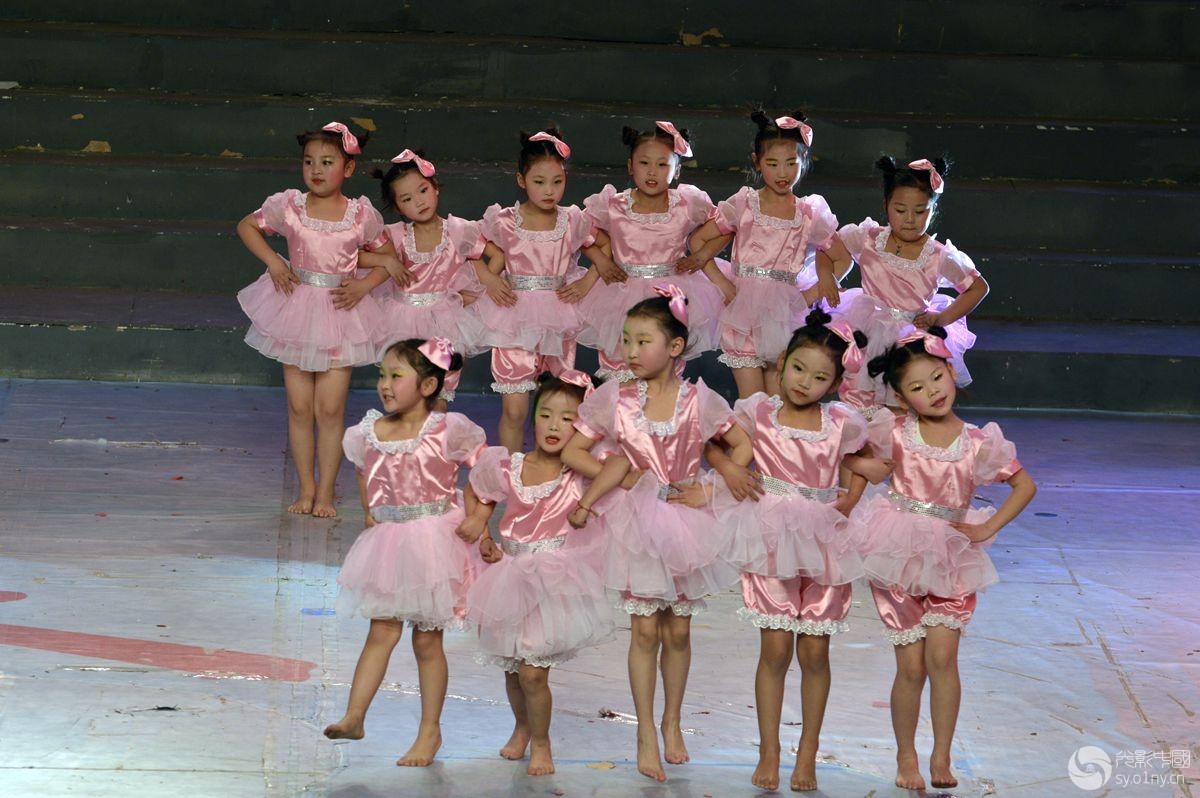 儿童舞蹈【种太阳】演出纪实续-新闻纪实-36行