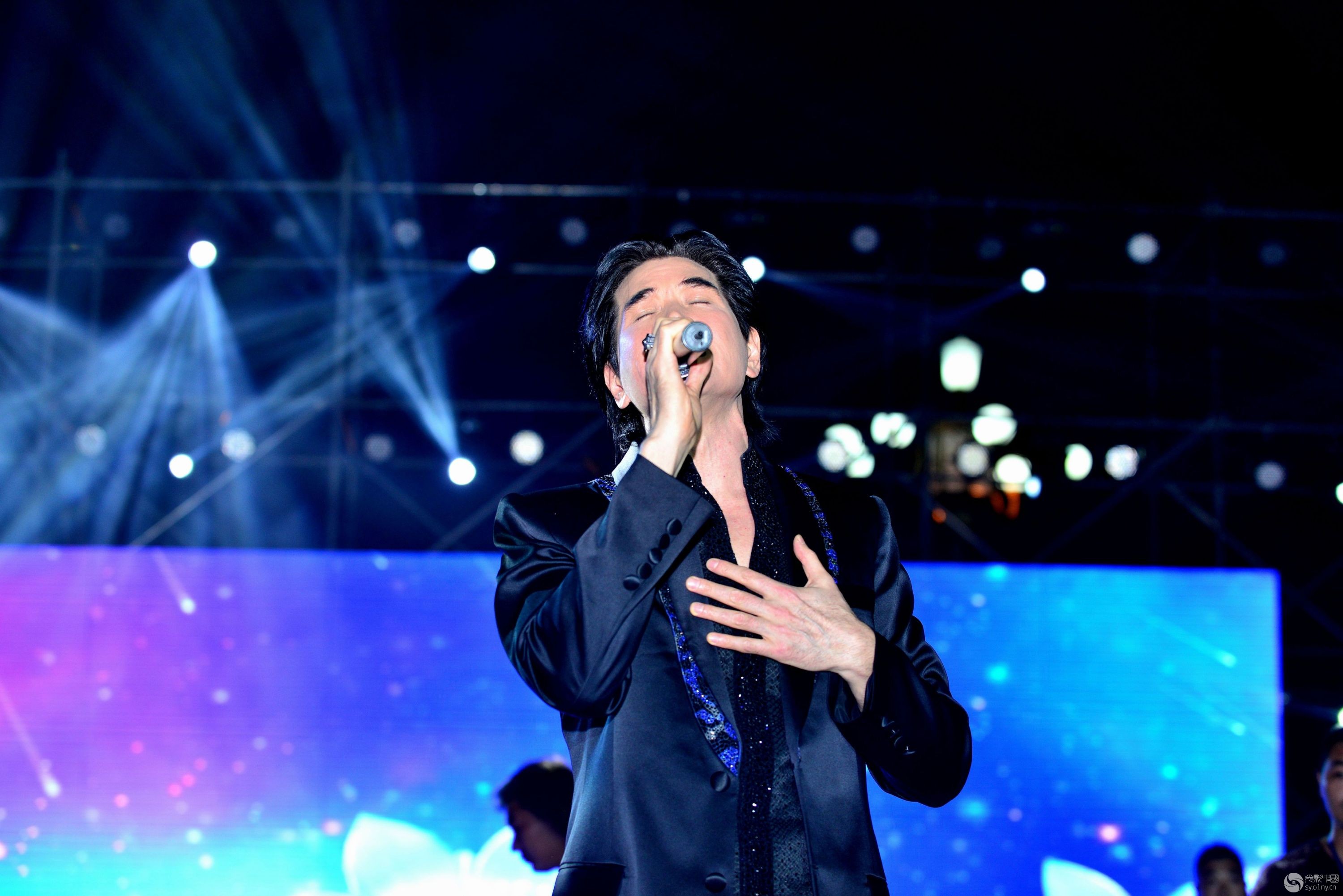 【公园首府 相约费翔】(二)-拍客贴图-36行南阳社区-36.01ny.cn