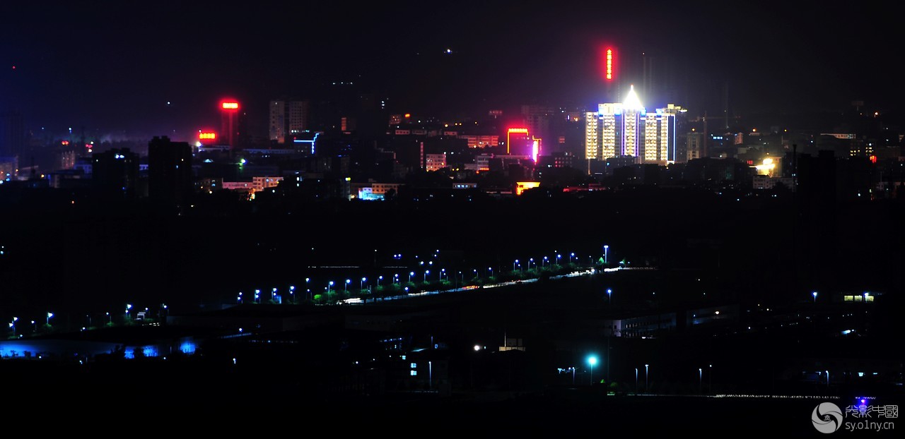 鲁山县城夜景