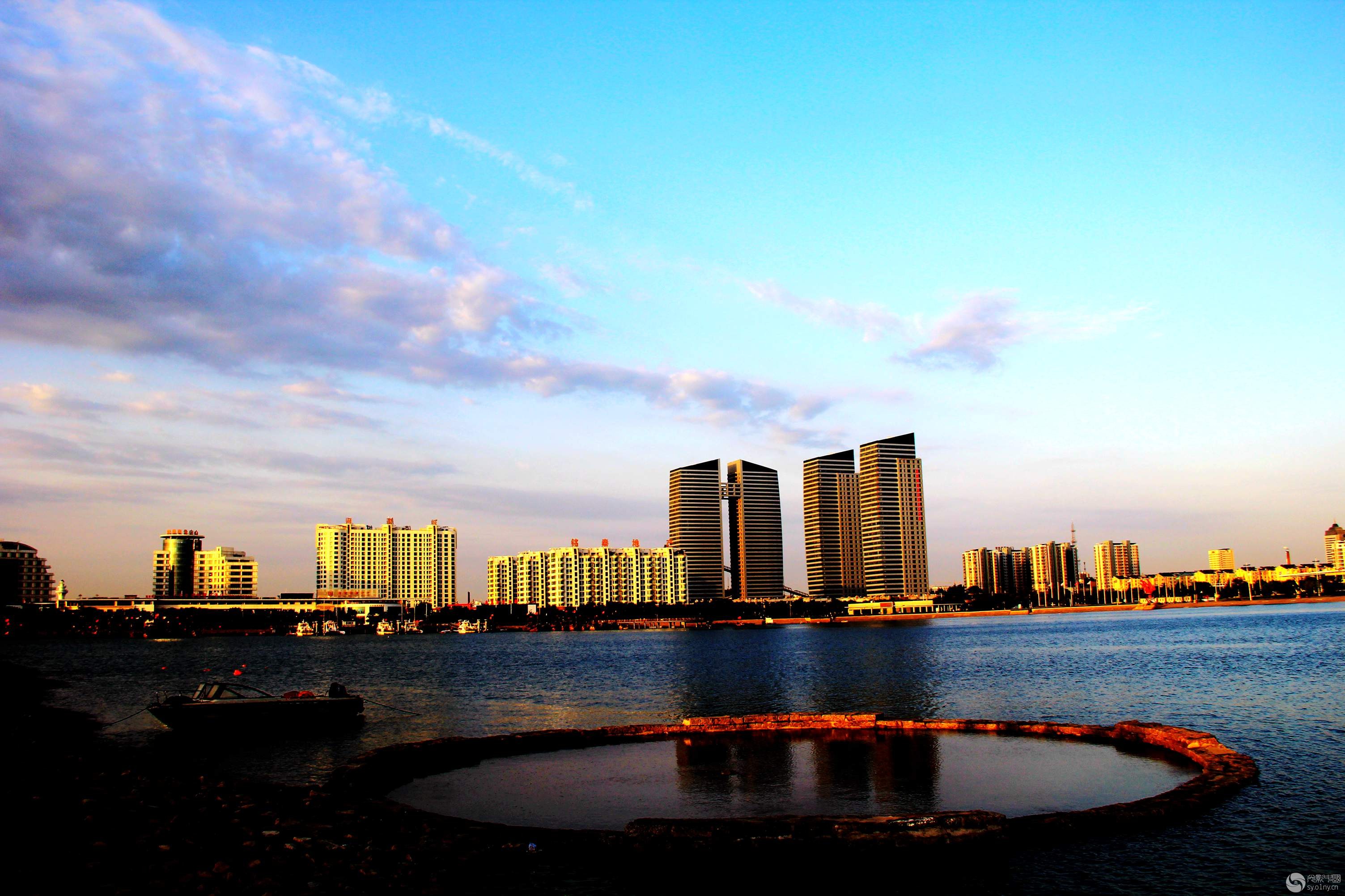 日照海景地中海效果图别墅图片