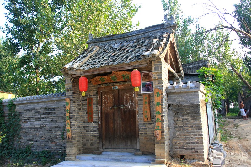 南阳黄台岗乡岳庄画家村拍摄