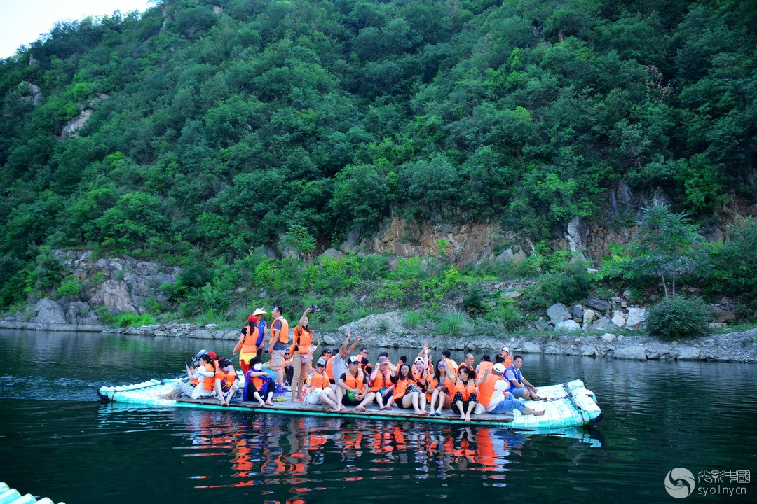 内乡部组织影友"西峡石门湖人像,竹筏漂流"采风活动圆满成功