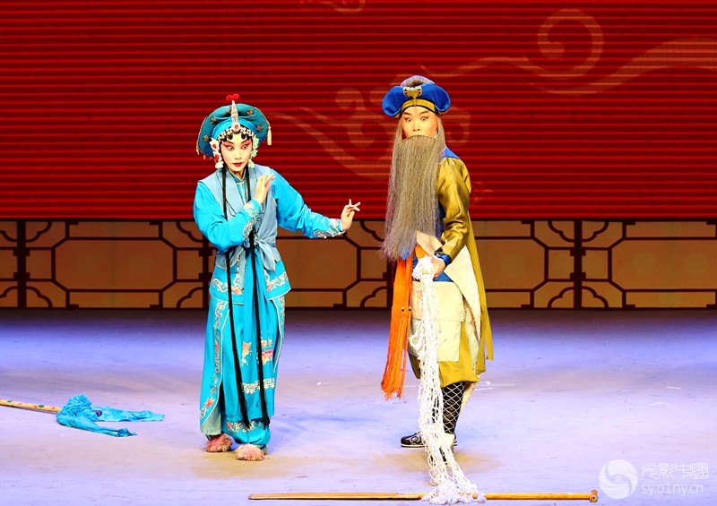 京剧《打渔杀家》父女撒网打鱼 剧照