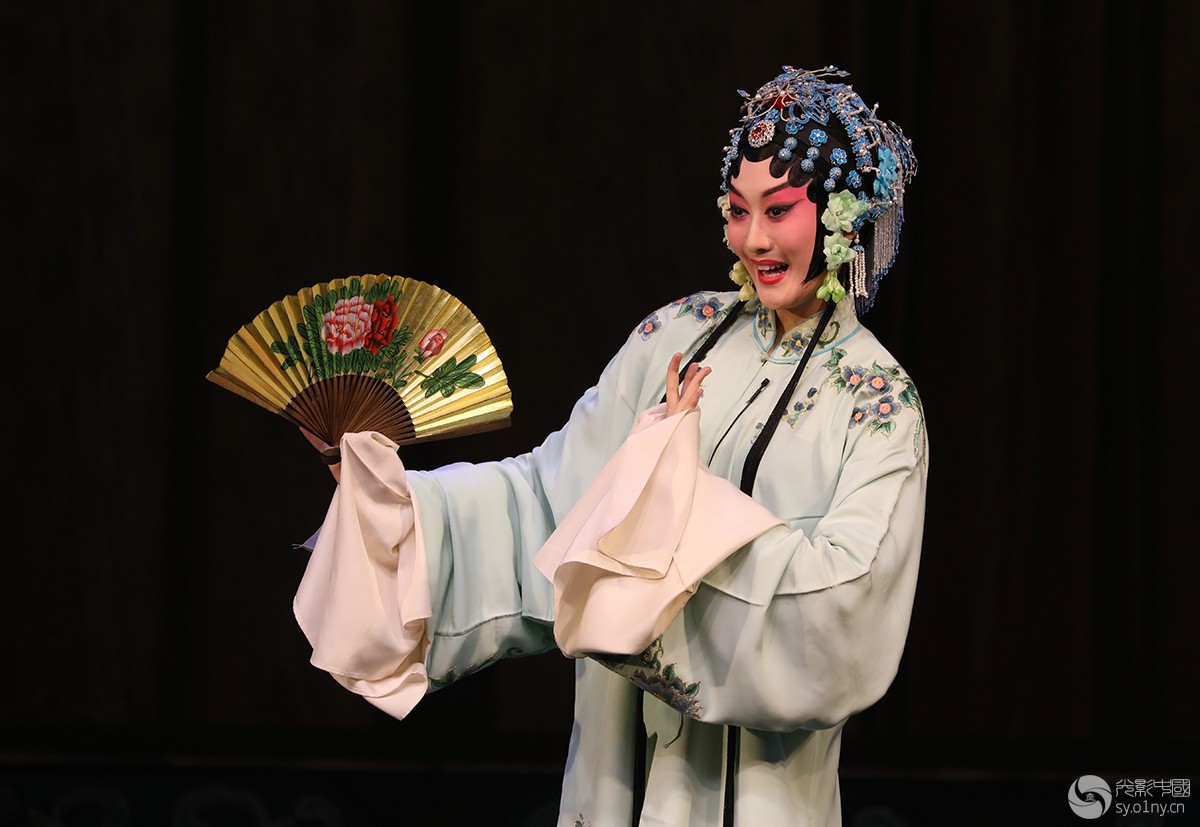 北京市戏曲艺校昆剧游园惊梦