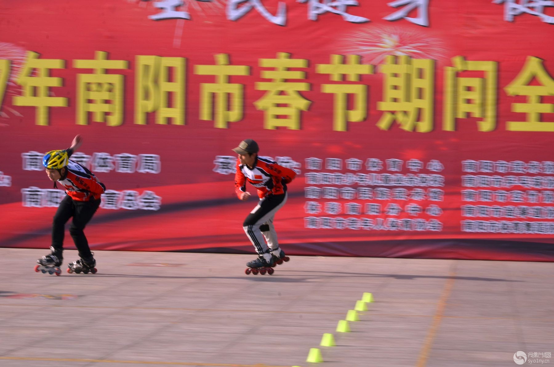 南阳市春节期间全民健身活动展演【8】旱冰滑