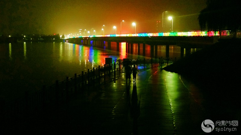 居士林部南阳电视台现场直播晚会暨白河夜景