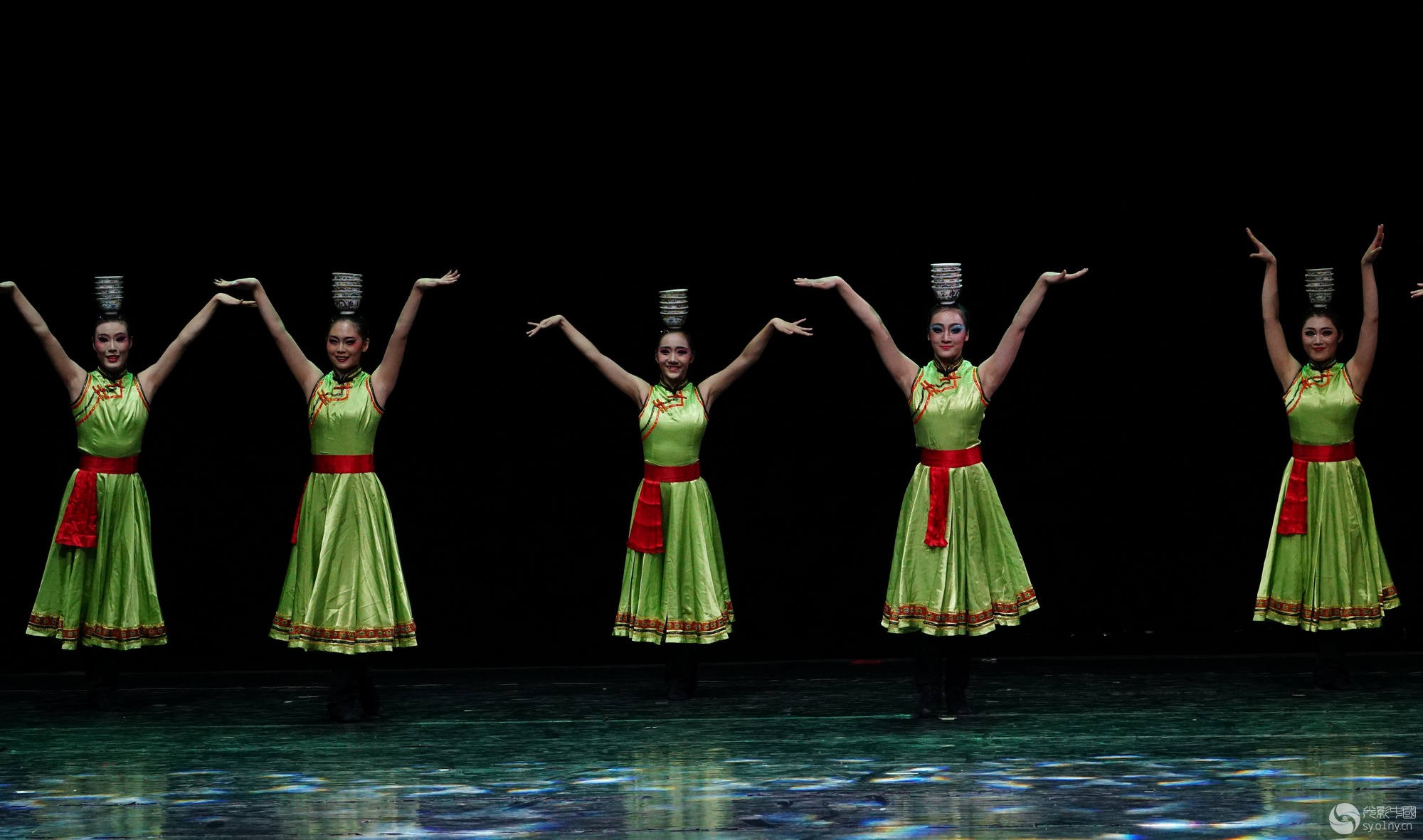 舞蹈-蒙古族盅舞