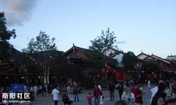 国庆各省旅游收入排行_2007年云南旅游收入(3)