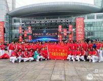 南阳市社区志愿者协会金桂舞蹈队参加交通约车助理高考启动仪式