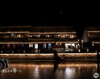 江南水乡小镇的夜景