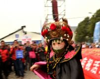 繦򣨱