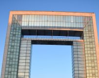 �������� ����ɽ������������;���������˾�����������Բ���չ�