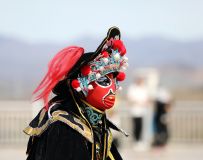 �������